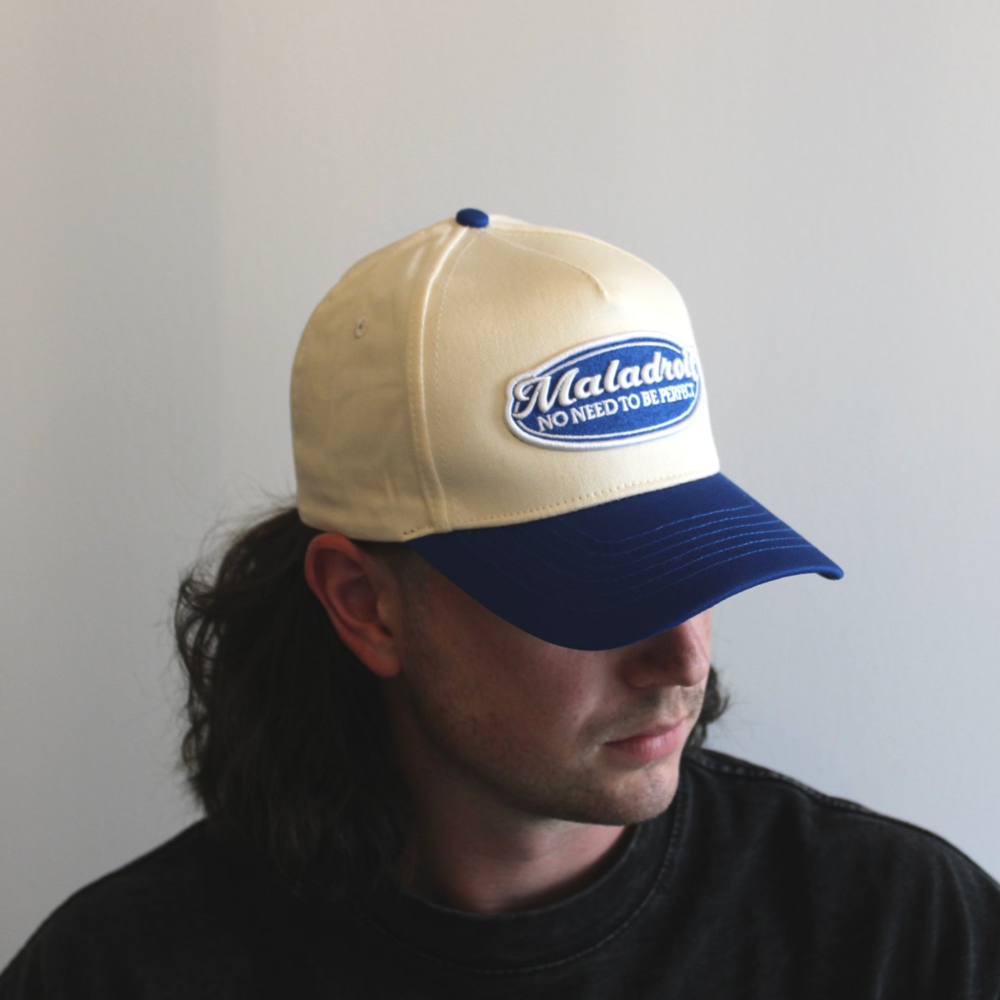 The official basketball Cap - Blue/Beige